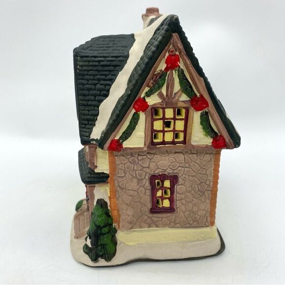 Vintage Holiday Village Light Up Snow Covered Hotel - Picture 5 of 10